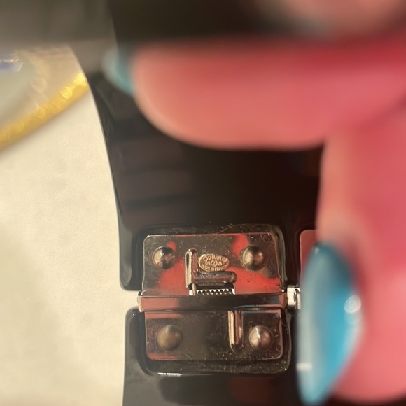 Authentic Chanel cuff - Picture 8 of 12